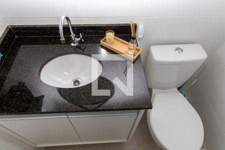 Apartamento à venda com 56m², 2 quartos e 1 vaga Apartamento à venda com 56m², 2 quartos e 1 vagaBanheiro Social