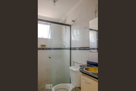 Banheiro de apartamento para alugar com 2 quartos, 67m² em Vila Amélia, São Paulo
