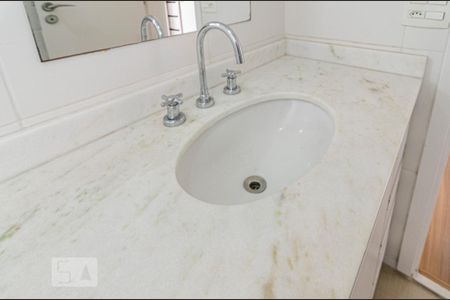 Apartamento à venda com 180m², 4 quartos e 3 vagasBanheiro