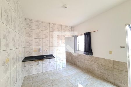 Cozinha de casa de condomínio para alugar com 1 quarto, 30m² em Vila Tolstoi, São Paulo