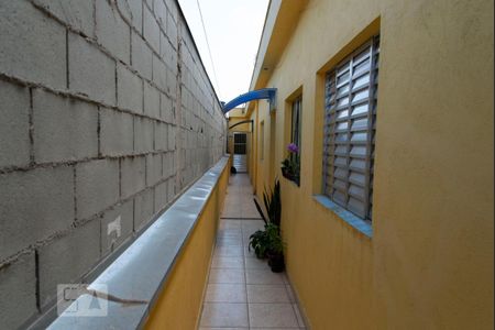 Entrada de casa de condomínio para alugar com 1 quarto, 30m² em Vila Tolstoi, São Paulo