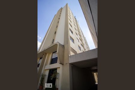 Apartamento para alugar com 62m², 2 quartos e 1 vagaFachada