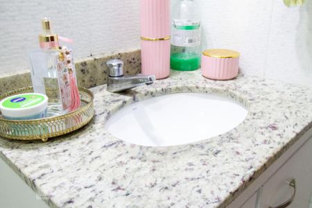 Apartamento à venda com 70m², 2 quartos e 1 vagaDetalhe do Banheiro
