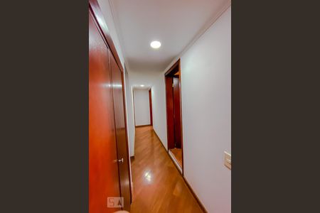 Apartamento para alugar com 155m², 4 quartos e 3 vagasCorredor