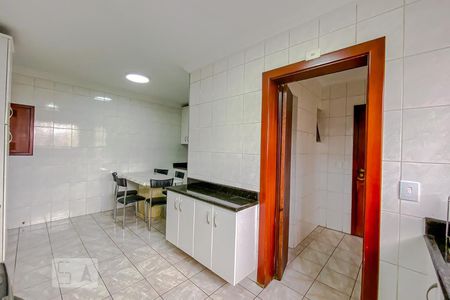 Apartamento para alugar com 155m², 4 quartos e 3 vagasCozinha