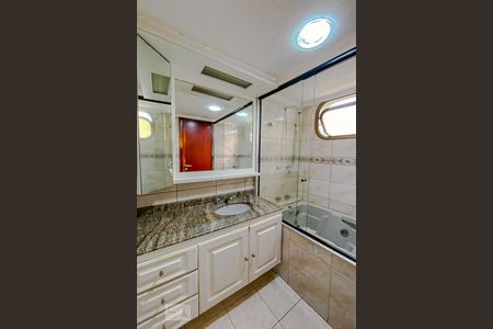 Apartamento para alugar com 155m², 4 quartos e 3 vagasBanheiro da Suite 2
