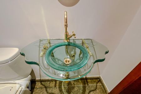 Apartamento para alugar com 155m², 4 quartos e 3 vagasDetalhe Lavabo