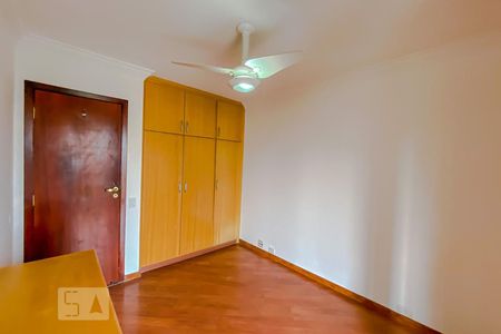 Apartamento para alugar com 155m², 4 quartos e 3 vagasQuarto