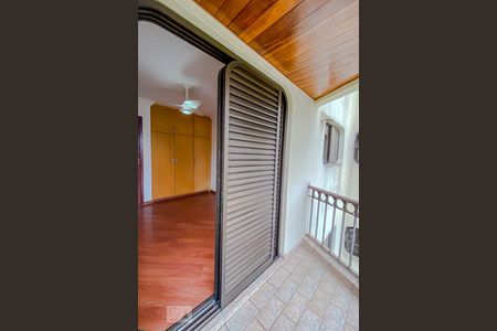 Apartamento para alugar com 155m², 4 quartos e 3 vagasVaranda do Quarto