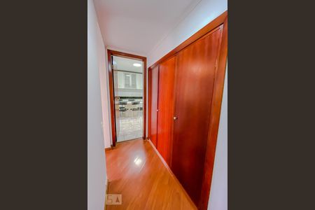 Apartamento para alugar com 155m², 4 quartos e 3 vagasCorredor