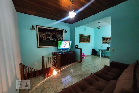 Casa à venda com 250m², 4 quartos e 4 vagasSala de Estar