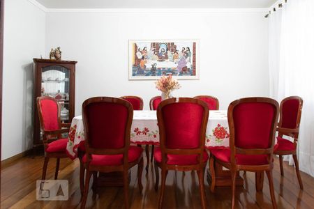 Casa à venda com 493m², 4 quartos e 2 vagas Casa à venda com 493m², 4 quartos e 2 vagasSala de jantar