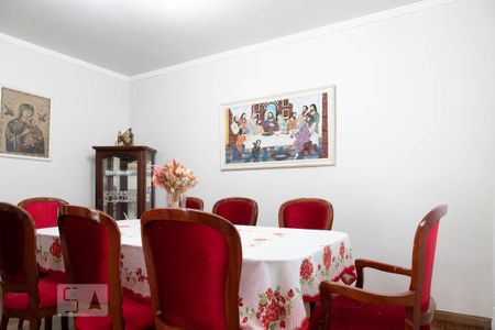 Casa à venda com 493m², 4 quartos e 2 vagas Casa à venda com 493m², 4 quartos e 2 vagasSala de jantar