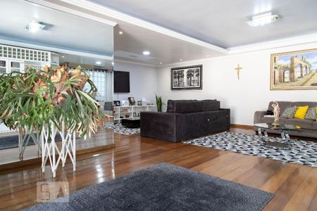 Casa à venda com 493m², 4 quartos e 2 vagas