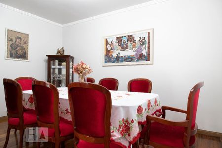Casa à venda com 493m², 4 quartos e 2 vagas
