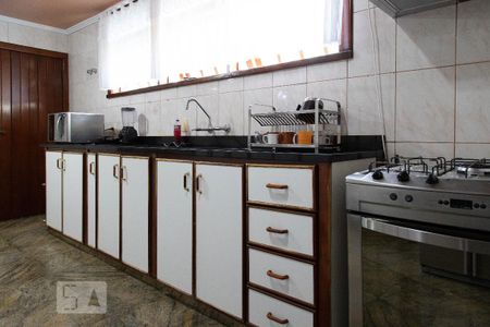 Casa à venda com 493m², 4 quartos e 2 vagas Casa à venda com 493m², 4 quartos e 2 vagasCozinha