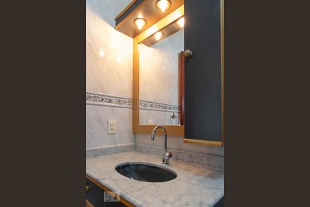 Casa à venda com 493m², 4 quartos e 2 vagas