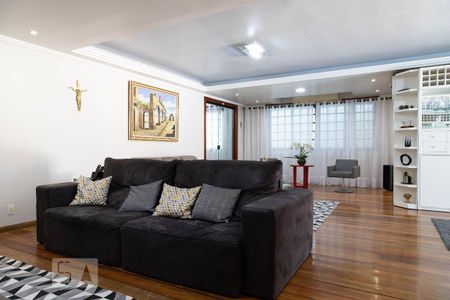 Casa à venda com 493m², 4 quartos e 2 vagas Casa à venda com 493m², 4 quartos e 2 vagasSala de tv