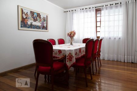 Casa à venda com 493m², 4 quartos e 2 vagas