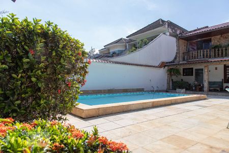 Casa à venda com 493m², 4 quartos e 2 vagas