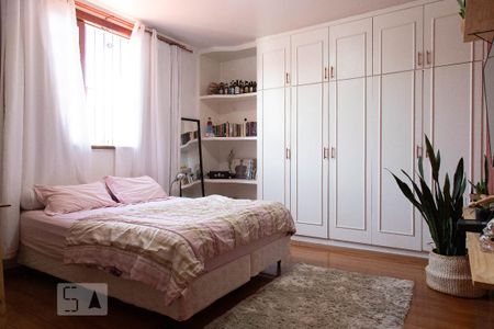 Casa à venda com 493m², 4 quartos e 2 vagas