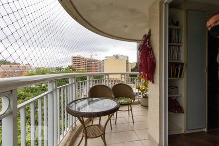Apartamento à venda com 96m², 3 quartos e 1 vagaVaranda Suite 1