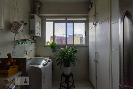Apartamento à venda com 96m², 3 quartos e 1 vagaÁrea de Serviço