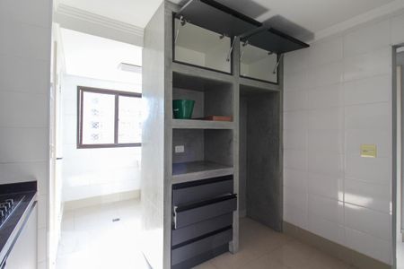 Apartamento para alugar com 67m², 2 quartos e 1 vaga Apartamento para alugar com 67m², 2 quartos e 1 vagaCozinha