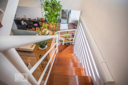 Apartamento à venda com 69m², 1 quarto e 1 vaga Apartamento à venda com 69m², 1 quarto e 1 vagaEscadas