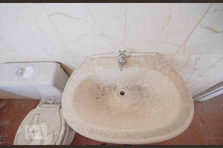 Casa à venda com 45m², 3 quartos e sem vagaBanheiro, Casa 2