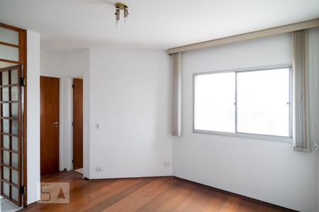 Sala de apartamento para alugar com 1 quarto, 48m² em Santo Amaro, São Paulo