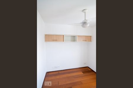 Quarto de apartamento para alugar com 1 quarto, 48m² em Santo Amaro, São Paulo