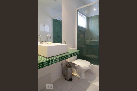 Casa à venda com 500m², 4 quartos e 2 vagas Casa à venda com 500m², 4 quartos e 2 vagasBanheiro da suíte 2