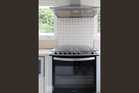 Casa à venda com 500m², 4 quartos e 2 vagas Casa à venda com 500m², 4 quartos e 2 vagasCozinha