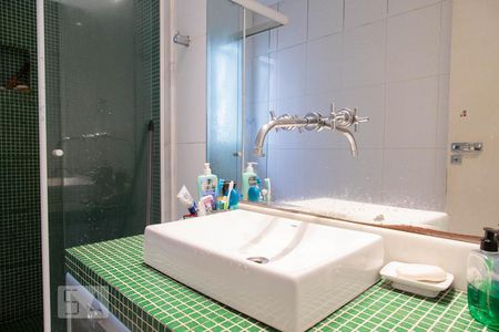 Casa à venda com 500m², 4 quartos e 2 vagas Casa à venda com 500m², 4 quartos e 2 vagasBanheiro da suíte 1