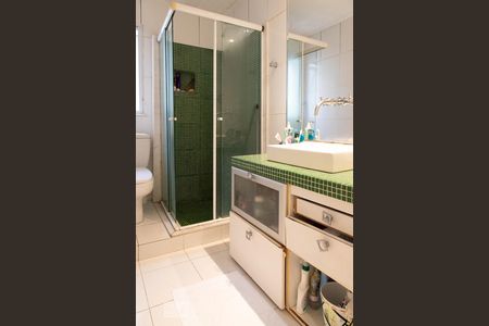 Casa à venda com 500m², 4 quartos e 2 vagas Casa à venda com 500m², 4 quartos e 2 vagasBanheiro da suíte 1