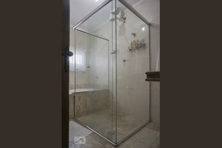 Casa à venda com 550m², 8 quartos e 8 vagasBanheiro da Suíte 1