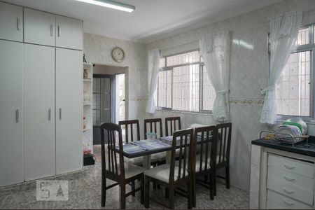 Casa à venda com 550m², 8 quartos e 8 vagasCozinha