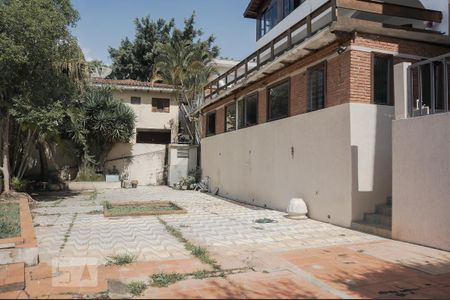 Casa à venda com 550m², 8 quartos e 8 vagasQuintal