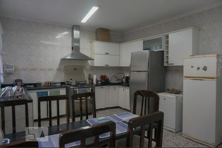 Casa à venda com 550m², 8 quartos e 8 vagasCozinha