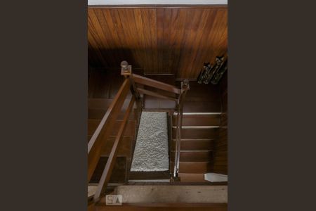 Casa à venda com 550m², 8 quartos e 8 vagasEscadas