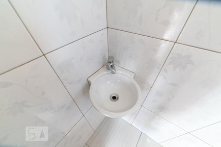 Casa à venda com 102m², 3 quartos e sem vagaBanheiro 1 04