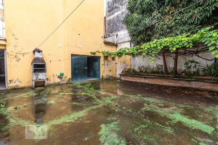 Casa à venda com 341m², 4 quartos e 8 vagasQuintal