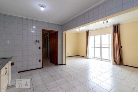 Casa à venda com 341m², 4 quartos e 8 vagasCozinha