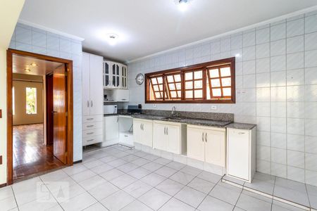 Casa à venda com 341m², 4 quartos e 8 vagasCozinha