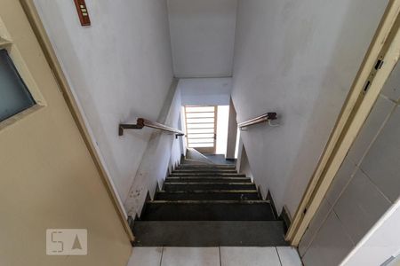 Casa à venda com 341m², 4 quartos e 8 vagasÁrea de Serviço - Escada