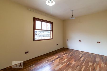 Casa à venda com 341m², 4 quartos e 8 vagasQuarto 1