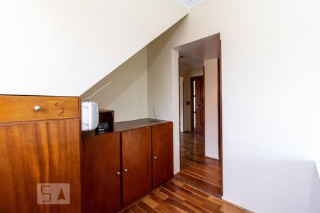 Casa à venda com 341m², 4 quartos e 8 vagasEscritório