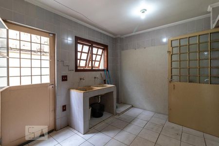 Casa à venda com 341m², 4 quartos e 8 vagasÁrea de Serviço