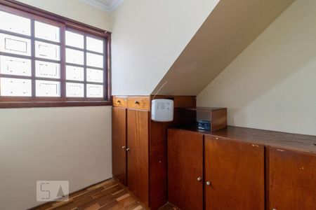 Casa à venda com 341m², 4 quartos e 8 vagasEscritório
